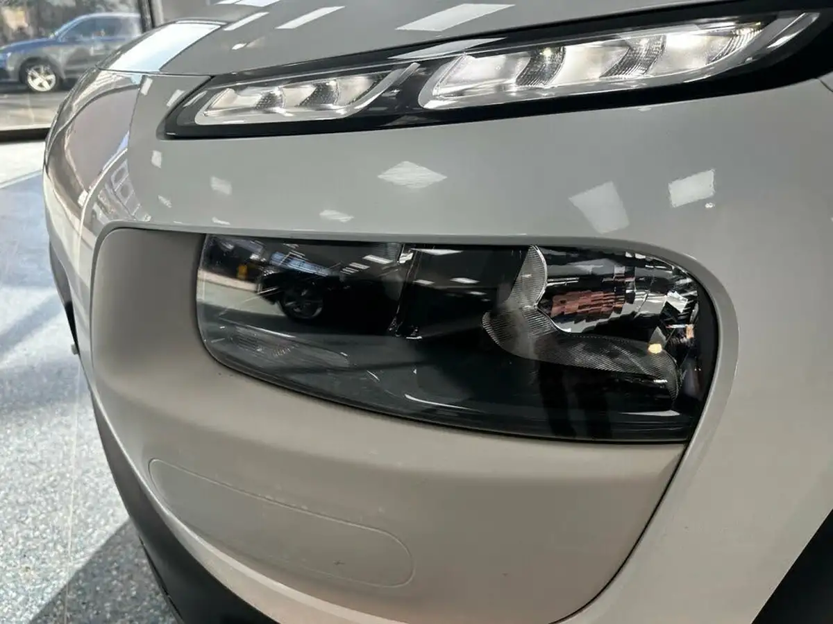 2017-citroen-c4-cactus-12-puretech-w-big-24