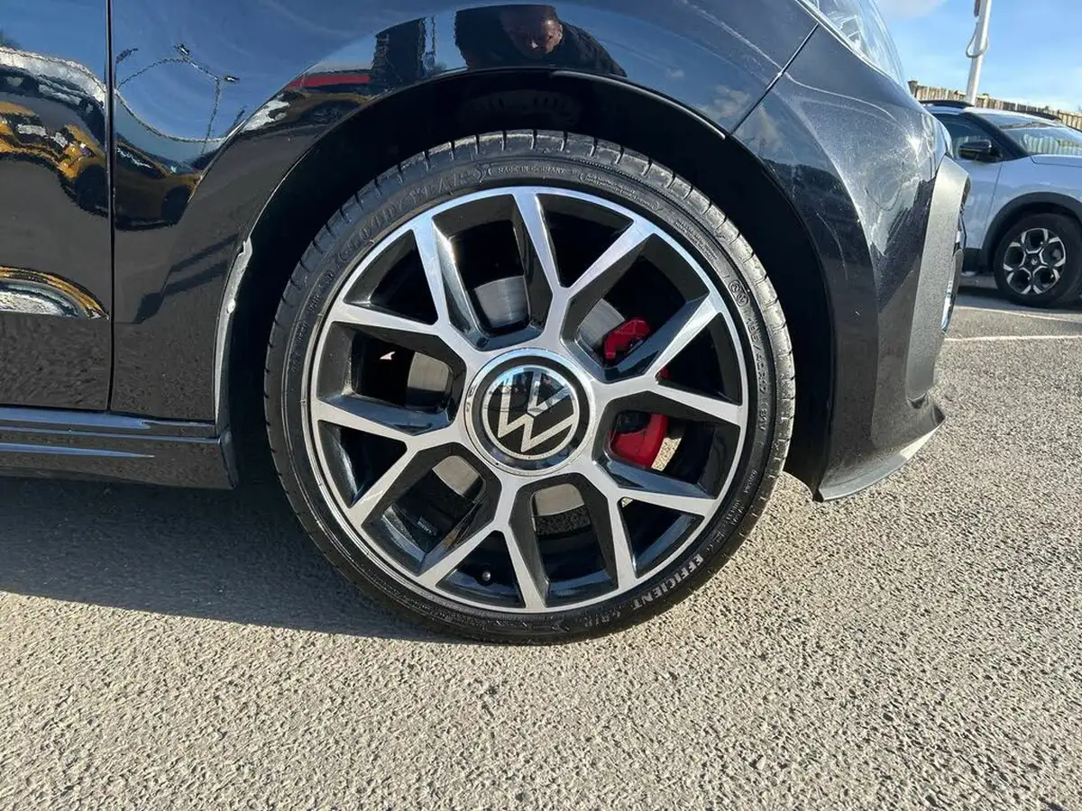 2022-volkswagen-up-10-gti-5d-big-6