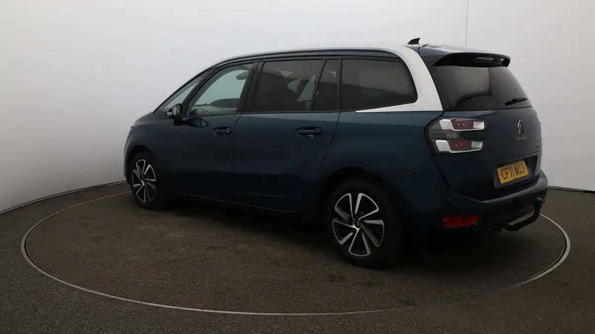 2022-citroen-grand-c4-spacetourer-15bluehdi-shine-big-5