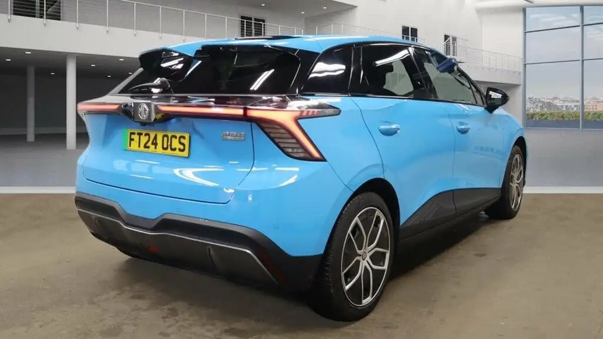 2024-mg-mg4-e-trophy-ev-203ps-long-big-3