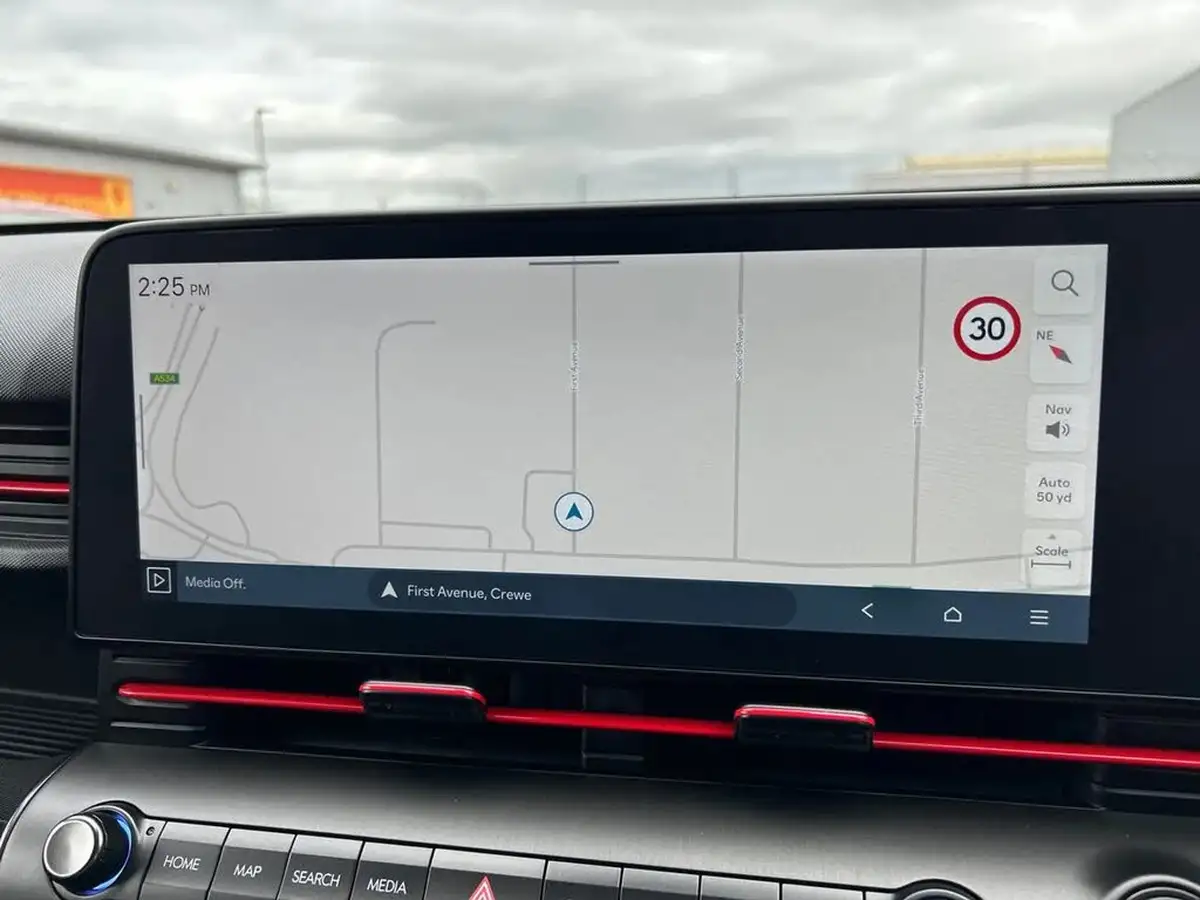 2024-hyundai-kona-16-gdi-n-line-141ps-dct-big-20