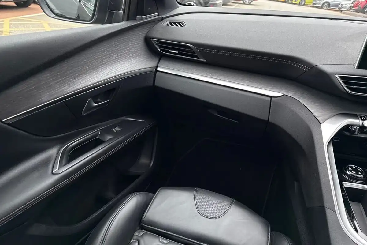 2019-peugeot-3008-suv-20-bluehdi-gt-20-bluehdi-big-19