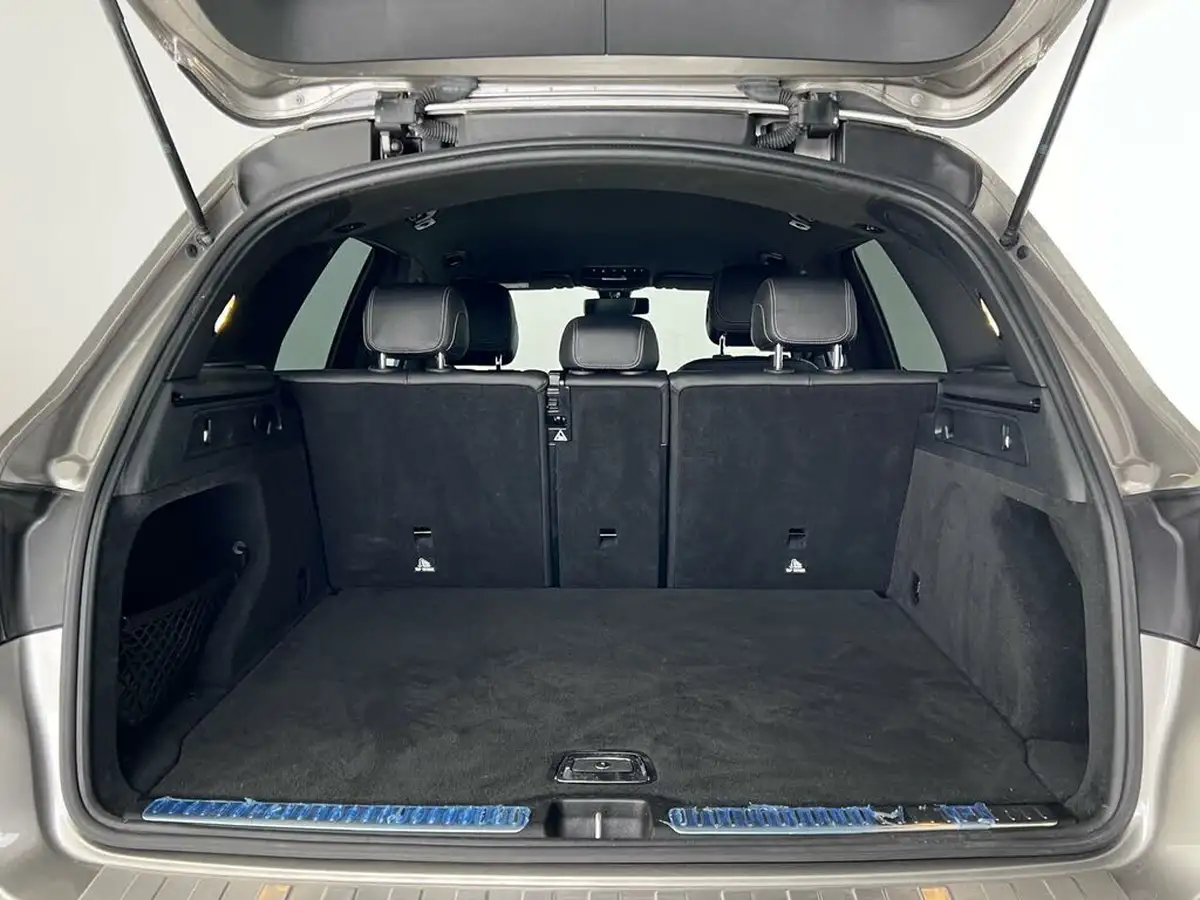2019-mercedes-benz-glc-class-20d-glc220d-amg-line-station-wagon-5d-4matic-plus-big-11