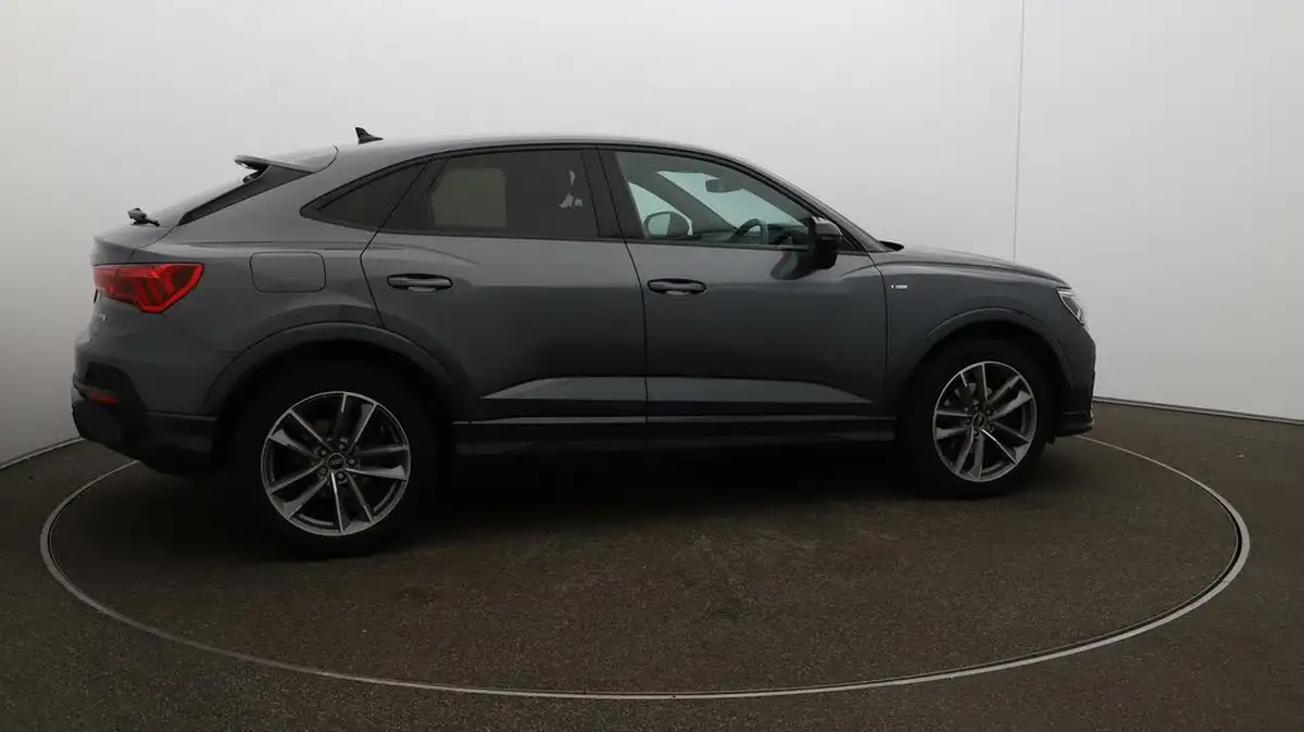 2022-audi-q3-15-35-tfsi-black-edition-cod-sportback-s-tronic-big-49
