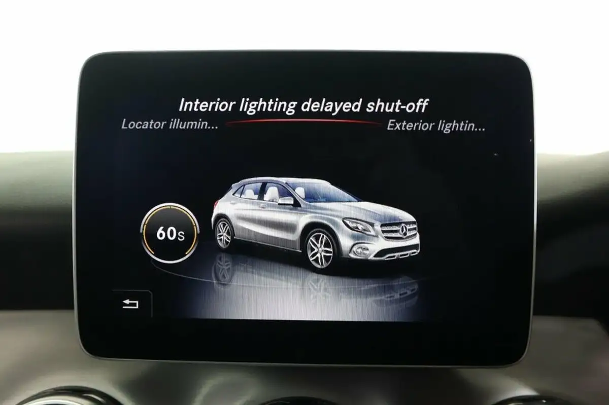 2020-mercedes-benz-gla-class-16-gla-200-amg-line-edition-7g-dct-big-45