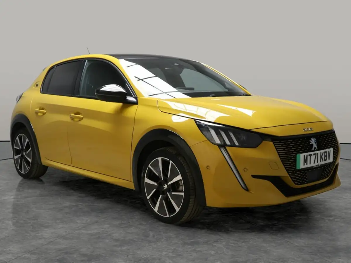 2021-peugeot-208-e-gt-50kwh-big-7