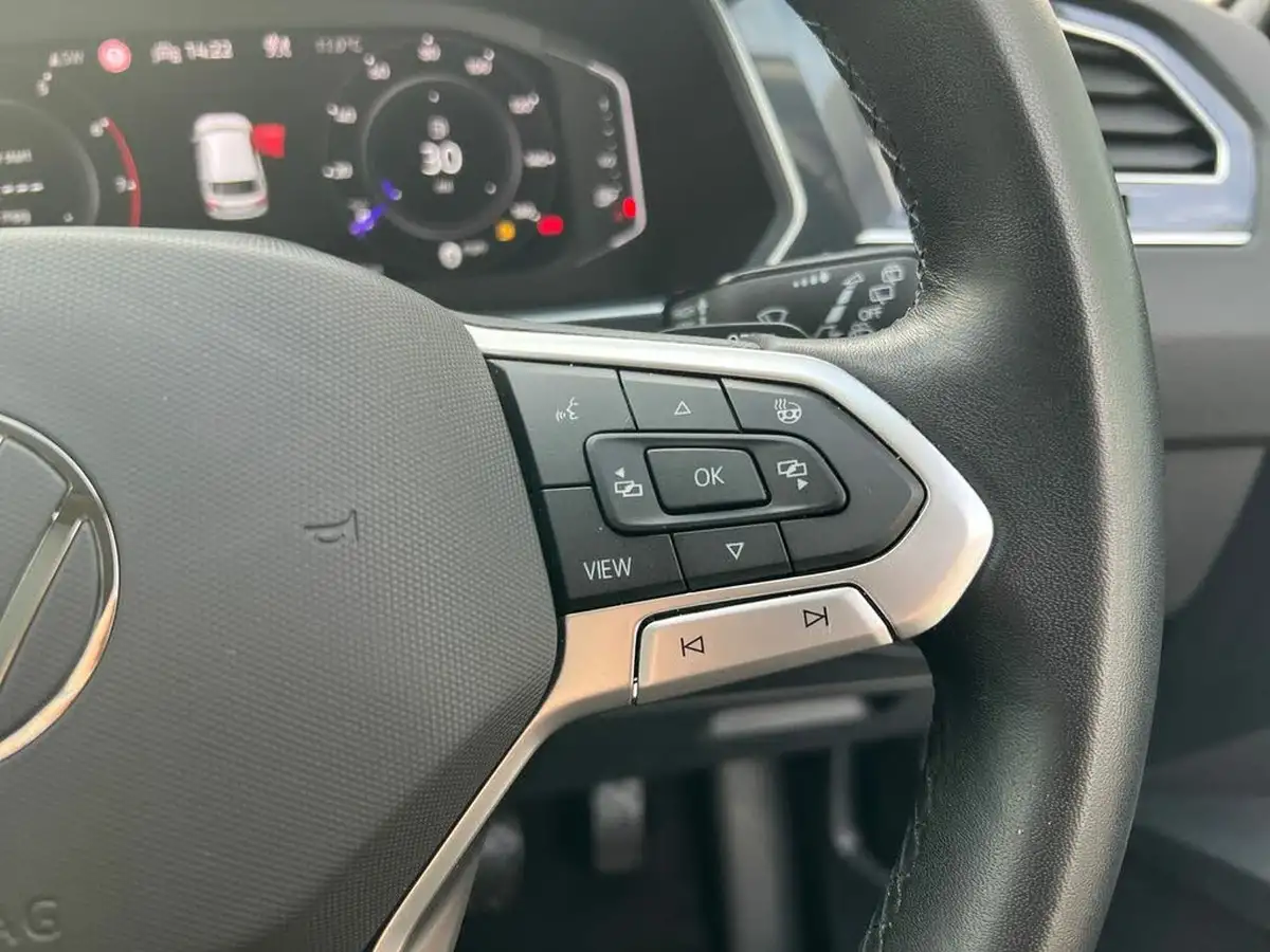 2022-volkswagen-tiguan-20-tsi-elegance-big-20
