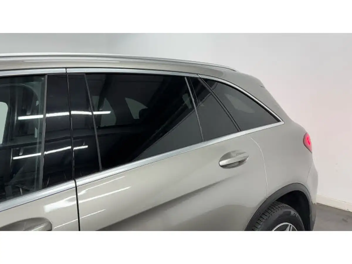 2020-mercedes-benz-glc-class-20d-glc220d-amg-line-station-wagon-5d-4matic-plus-big-43