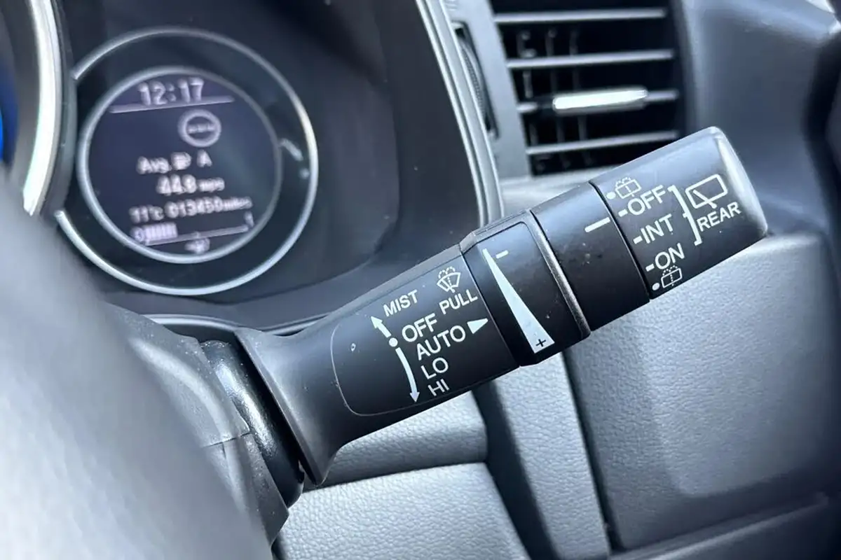 2019-honda-jazz-13-i-vtec-ex-cvt-big-30