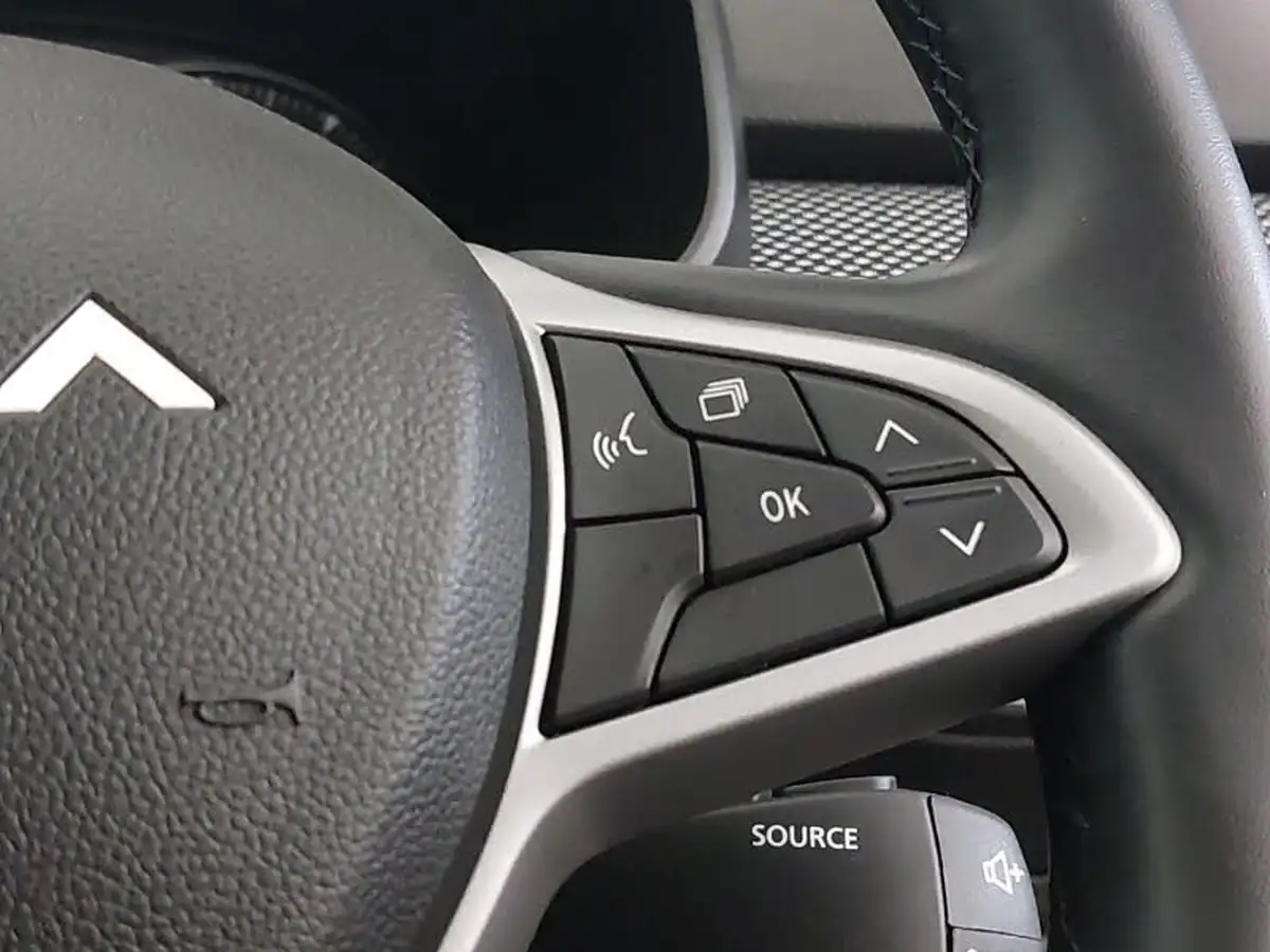 2023-dacia-sandero-10-tce-expression-90bhp-big-12