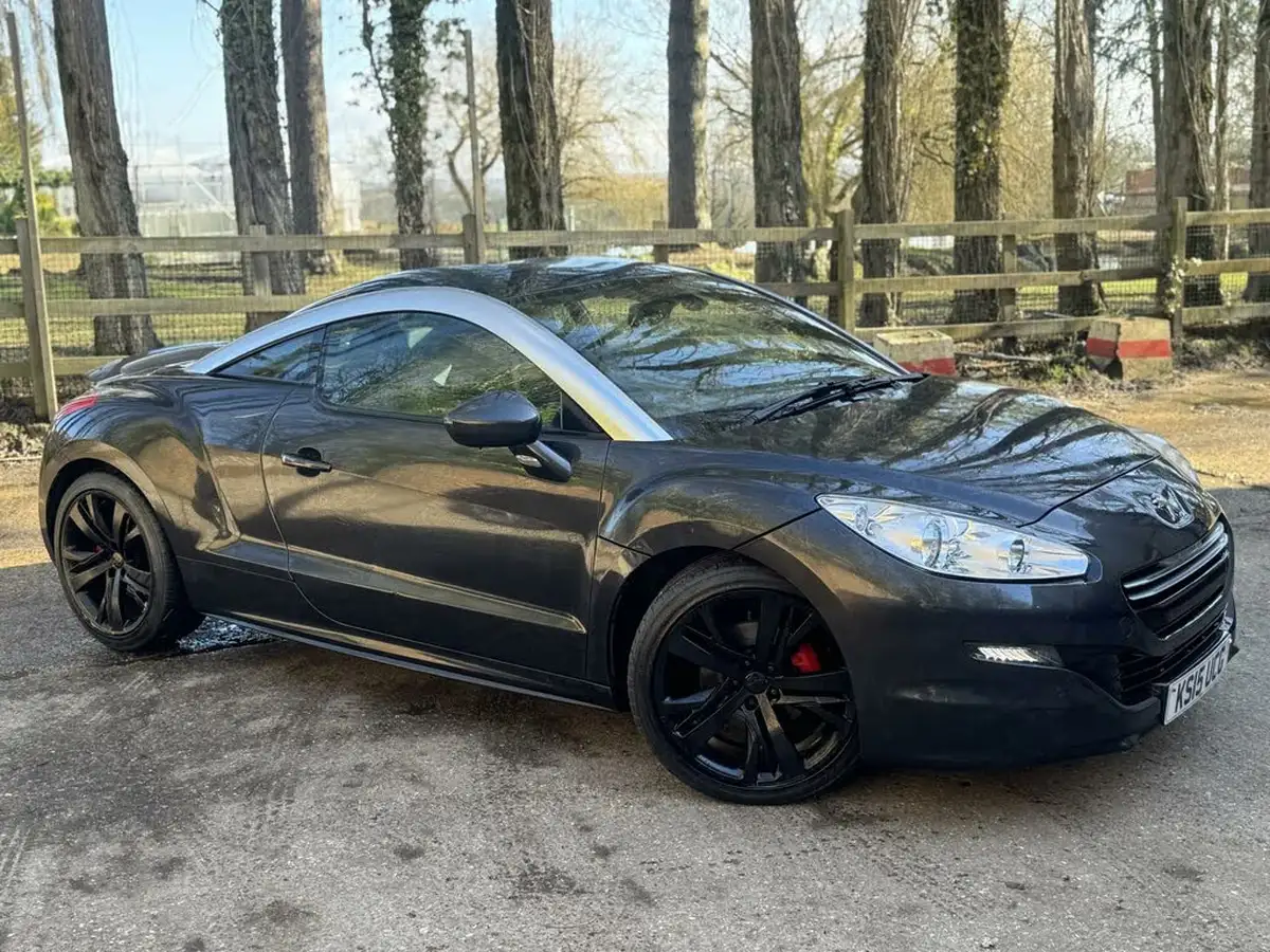 2015-peugeot-rcz-16-gt-156bhp-big-11