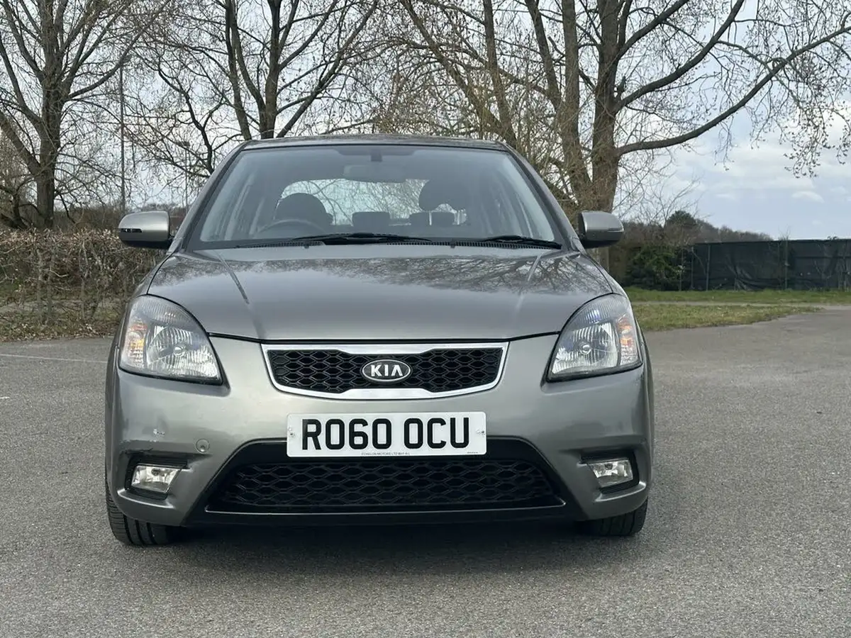 2010-kia-rio-14-graphite-big-1