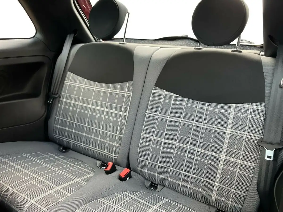 2021-fiat-500-10-lounge-big-21
