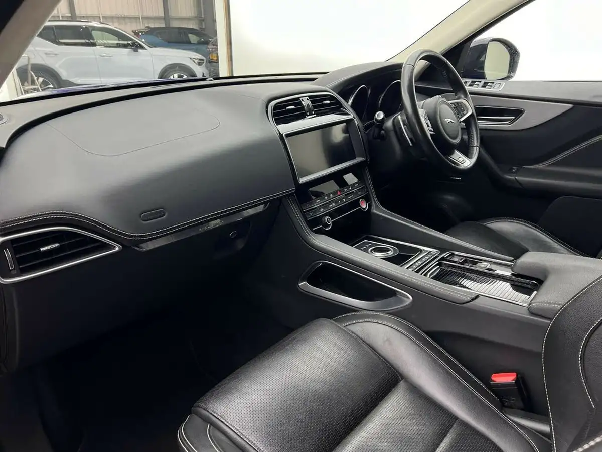 2019-jaguar-f-pace-20-i4d-r-sport-180ps-awd-ss-auto-big-2