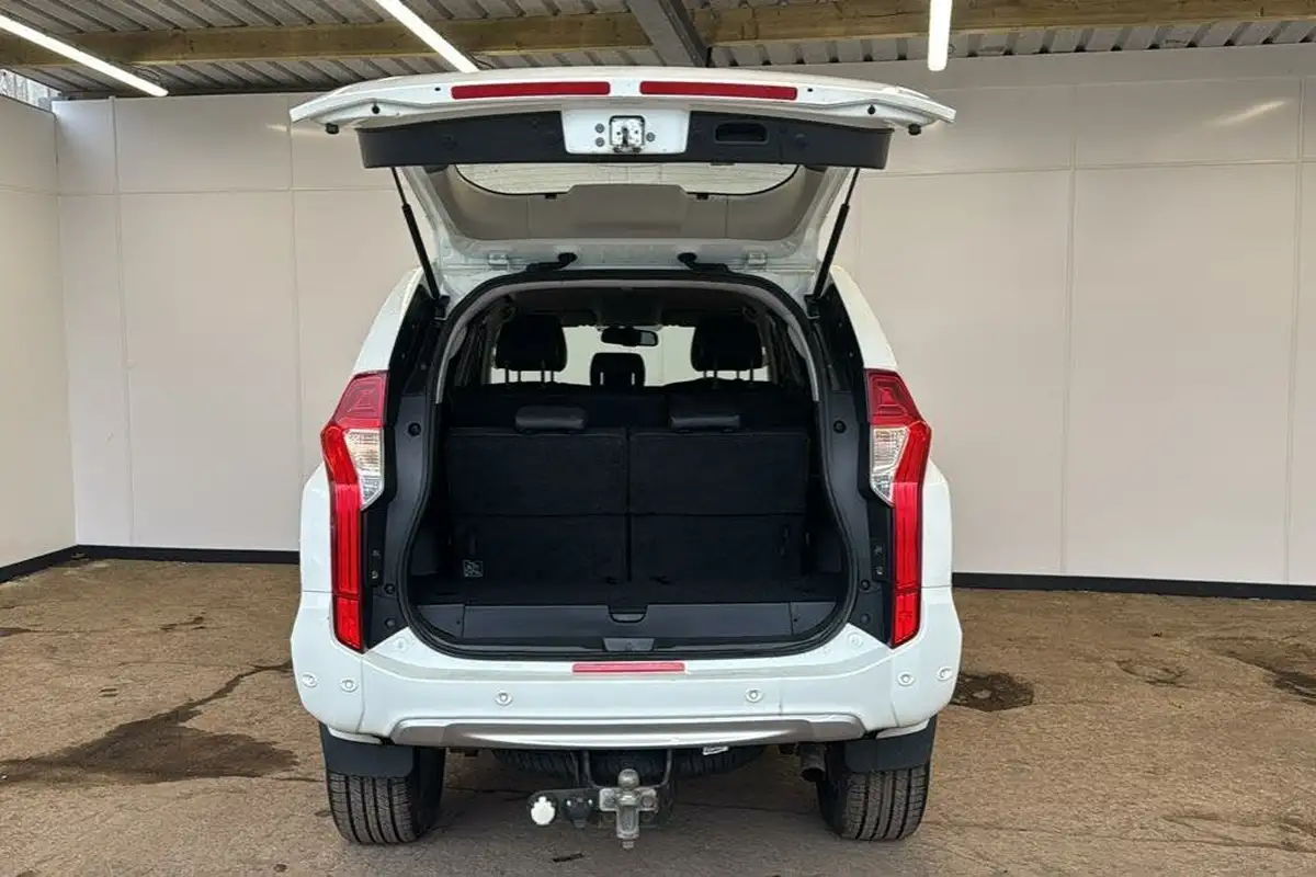 2019-mitsubishi-shogun-sport-24di-d-4-big-6