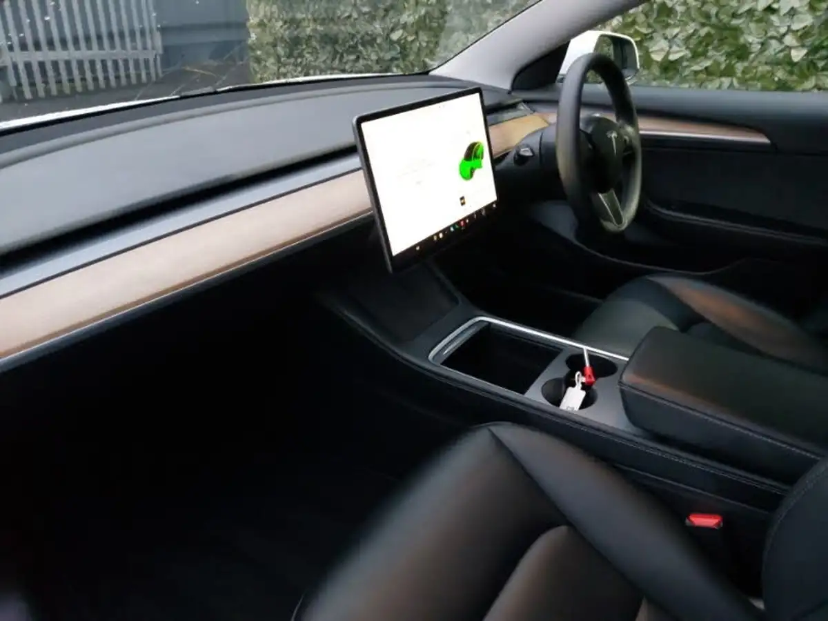 2021-tesla-model-3-e-standard-plus-big-4