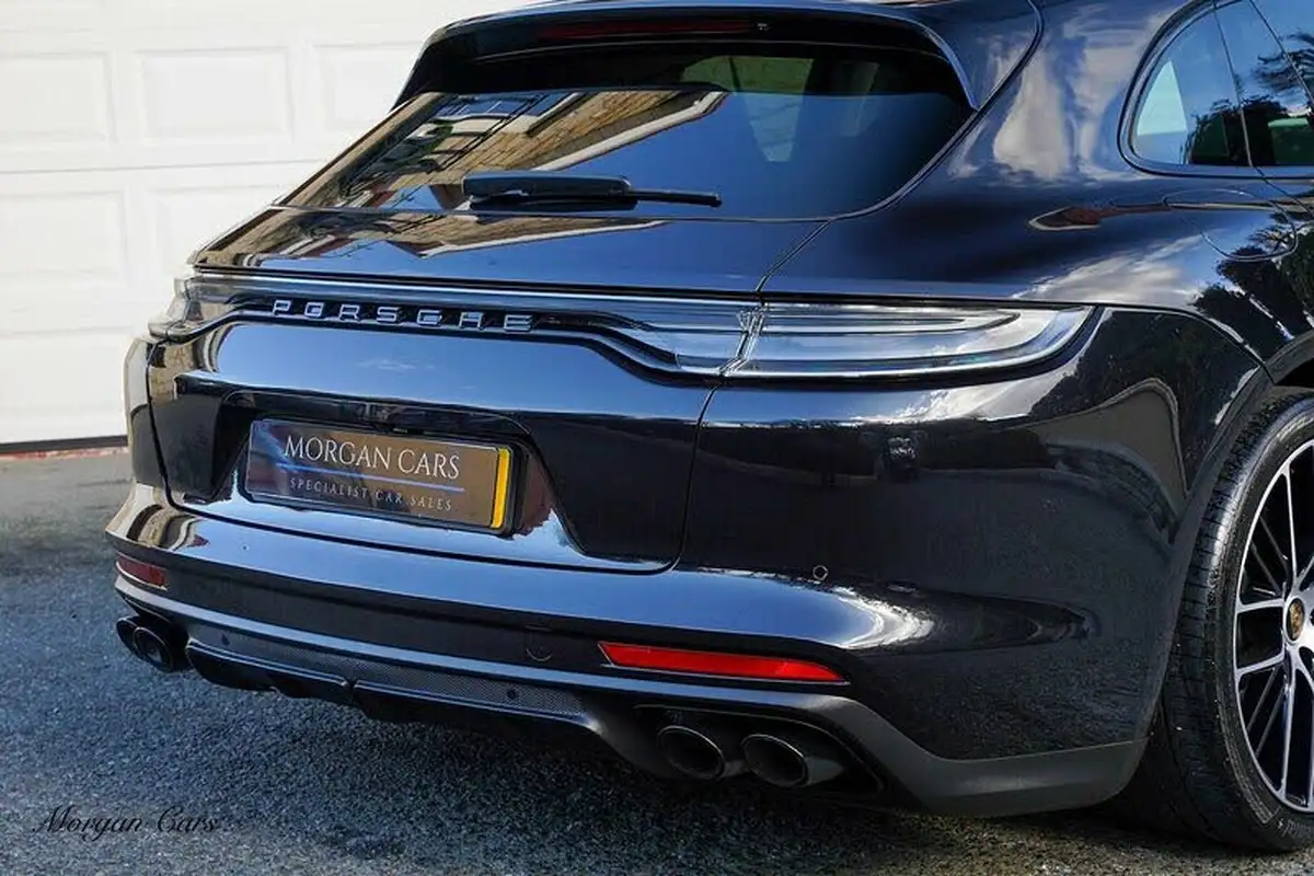 2022-porsche-panamera-30-4-e-hybrid-sport-turismo-big-10