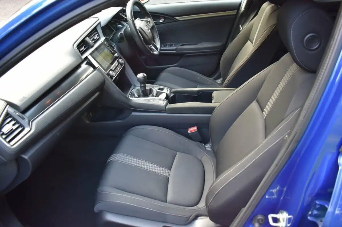 2020-honda-civic-16-i-dtec-sr-hatchback-5d-big-9