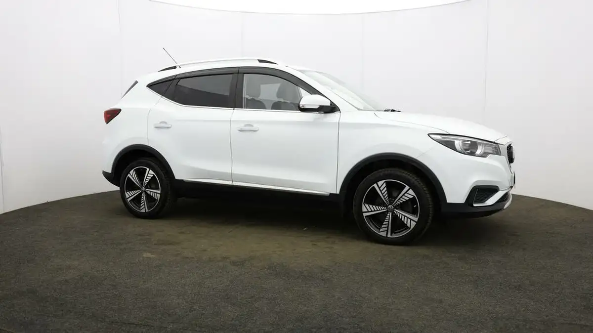 2020-mg-zs-suv-e-exclusive-ev-big-48