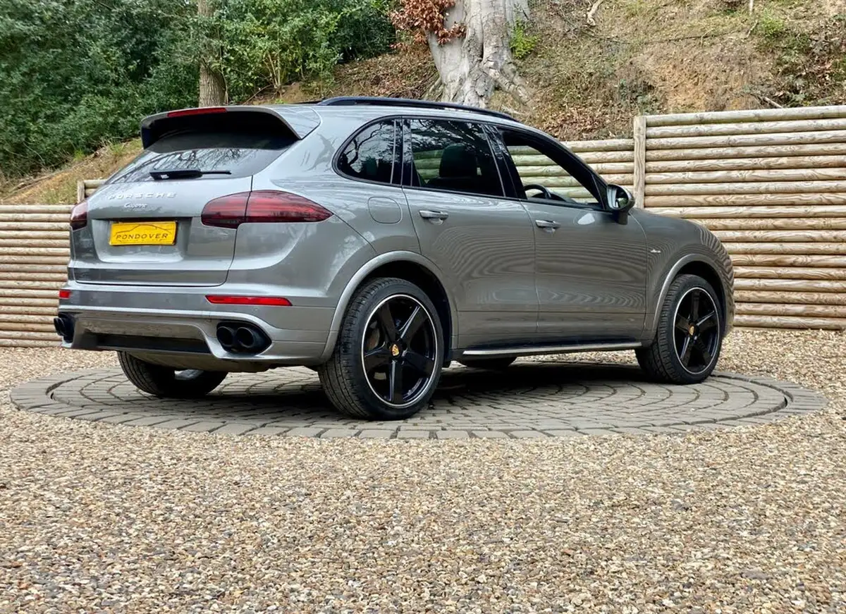 2016-porsche-cayenne-30td-big-22