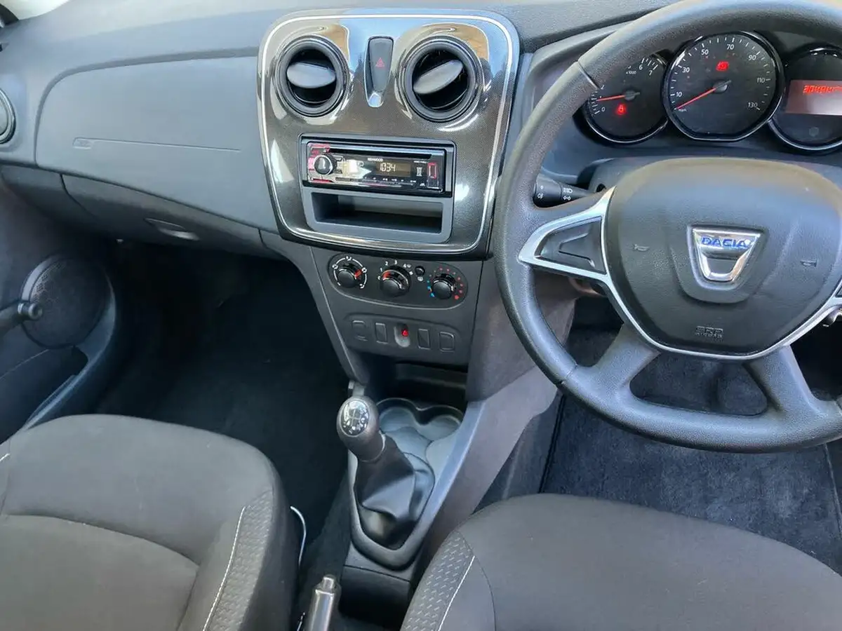 2017-dacia-sandero-10-sce-access-big-19