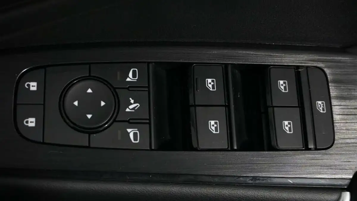2022-nissan-qashqai-13-dig-t-n-connecta-140ps-big-17