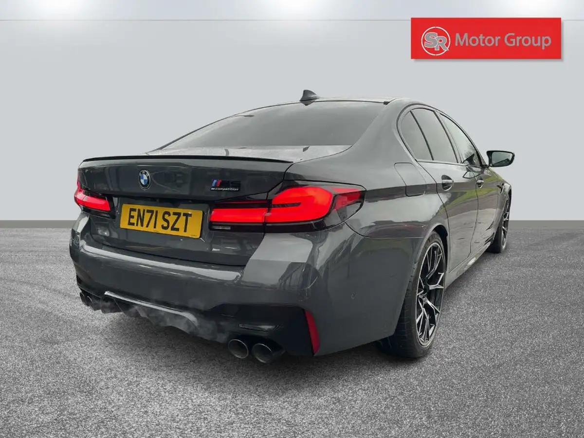 2021-bmw-5-series-44-m5-competition-big-18