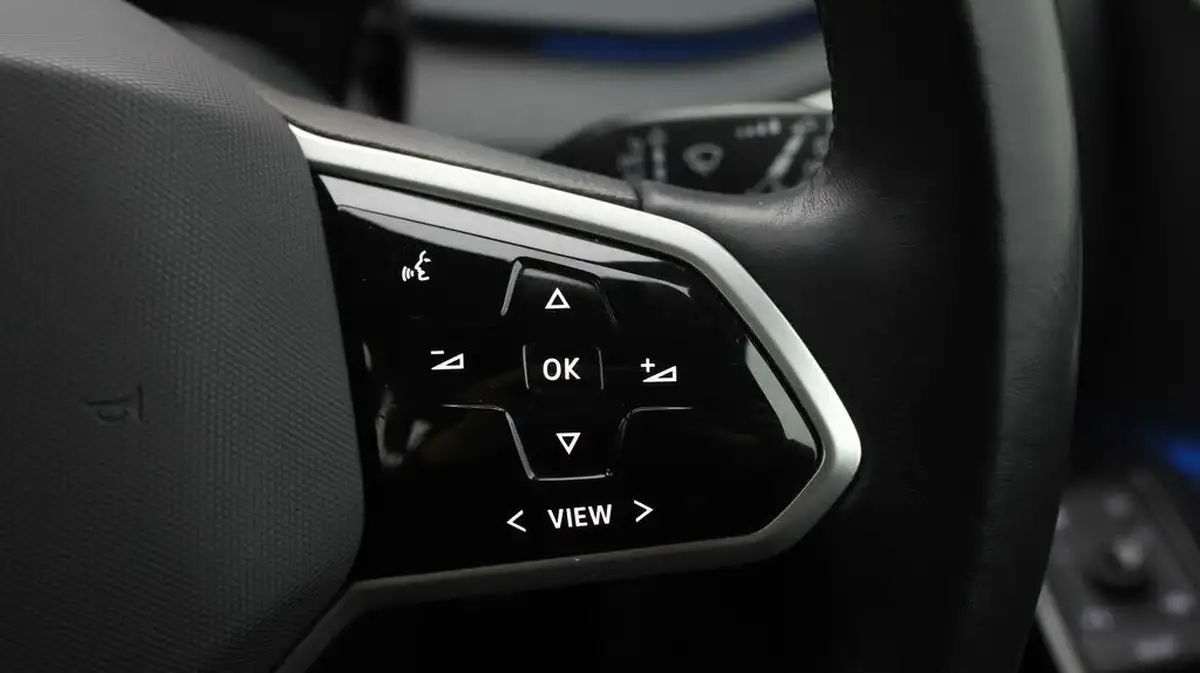 2022-volkswagen-id3-e-life-204ps-58kwh-pro-performance-big-23