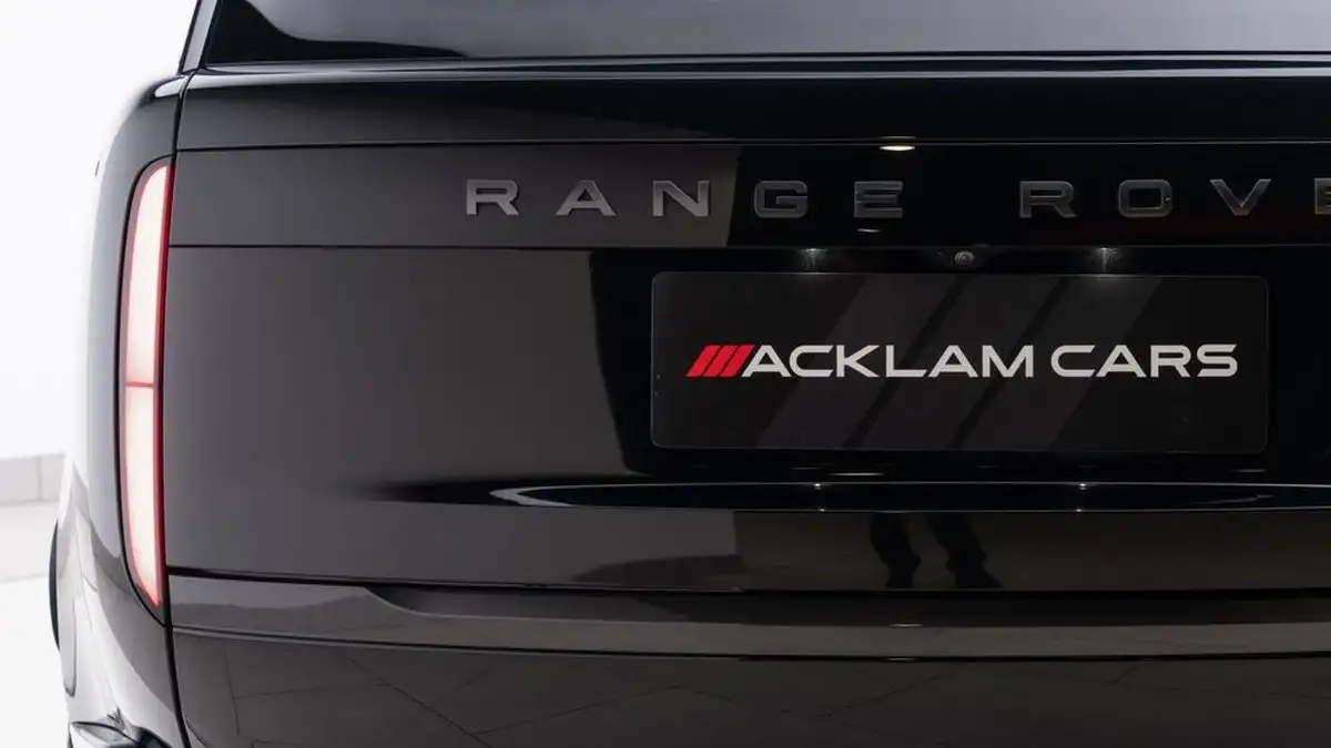 2022-land-rover-range-rover-30-p440e-hse-big-8