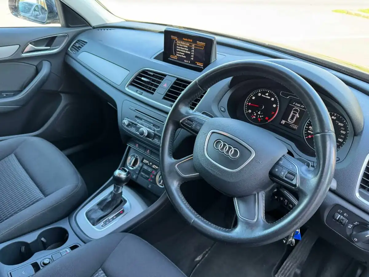 2014-audi-q3-14-se-tfsi-s-tronic-big-13