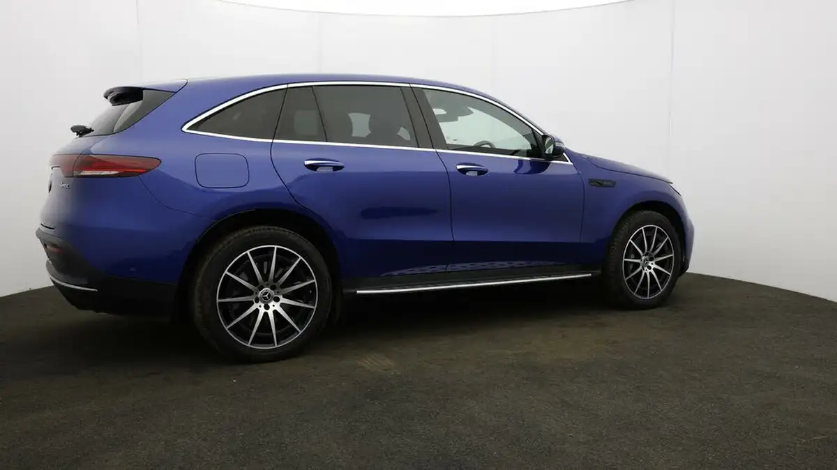 2022-mercedes-benz-eqc-e-eqc-400-amg-line-big-52
