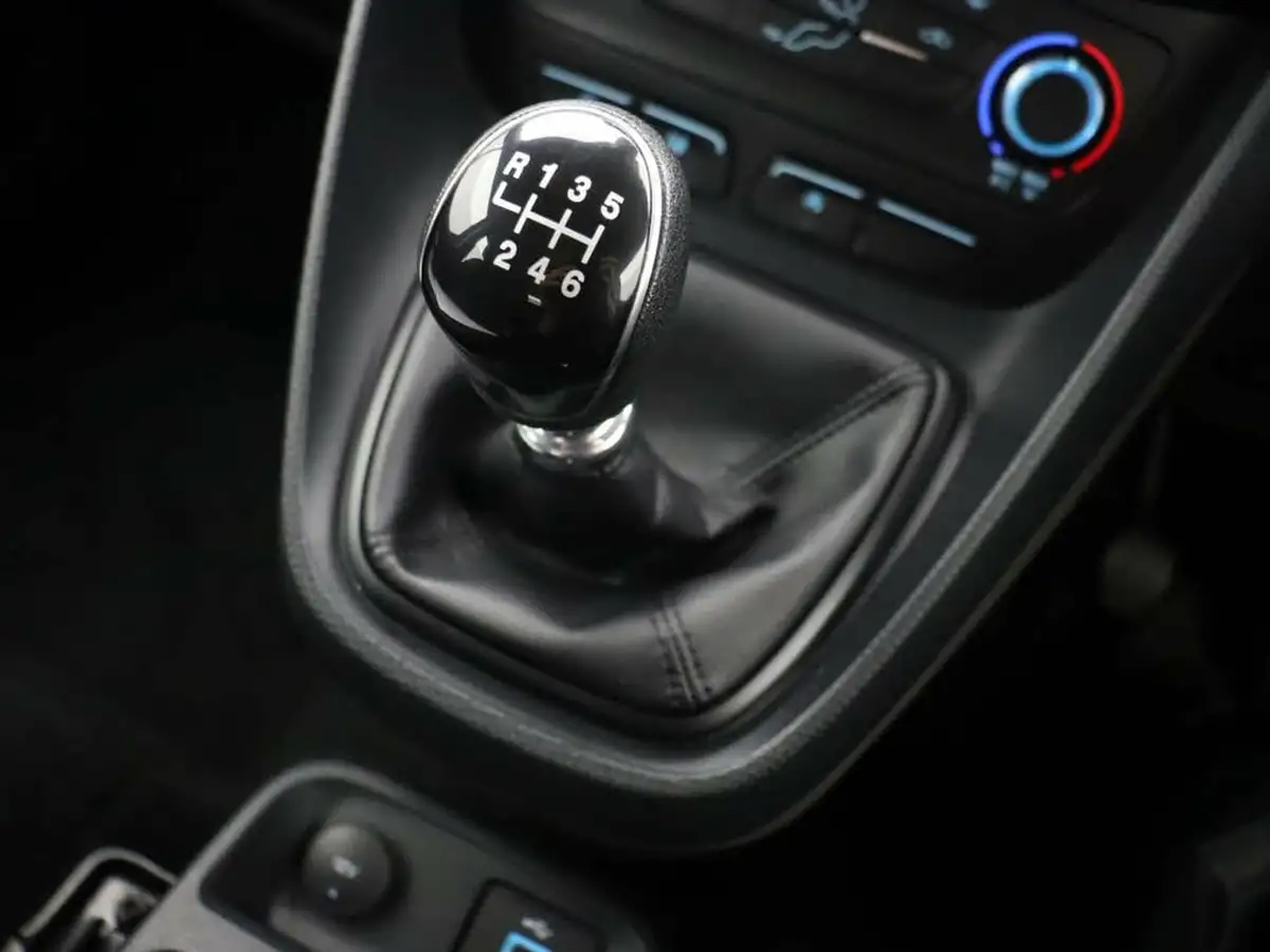 2020-ford-tourneo-connect-15-zetec-120ps-1499cc-big-16