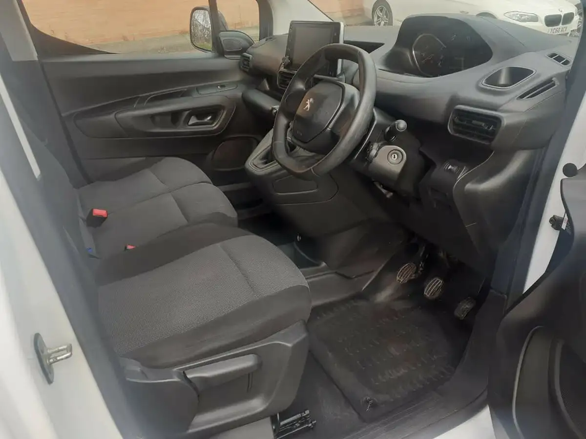 2022-peugeot-partner-15-bluehdi-1000-professional-premium-100pseu6d-big-13