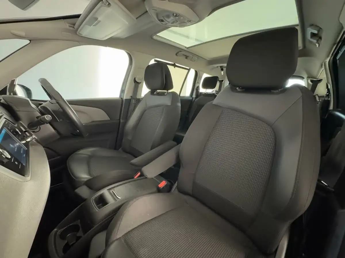 2022-citroen-grand-c4-spacetourer-12-puretech-shine-eat8-big-12