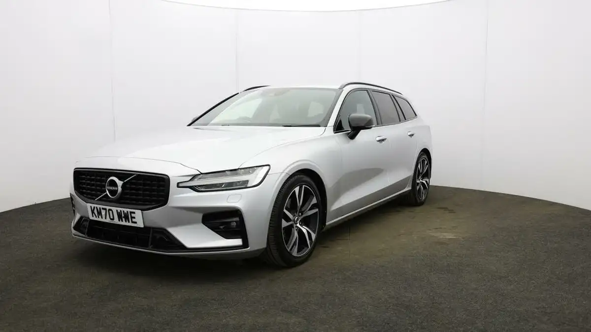 2020-volvo-v60-20-b4-r-design-big-37