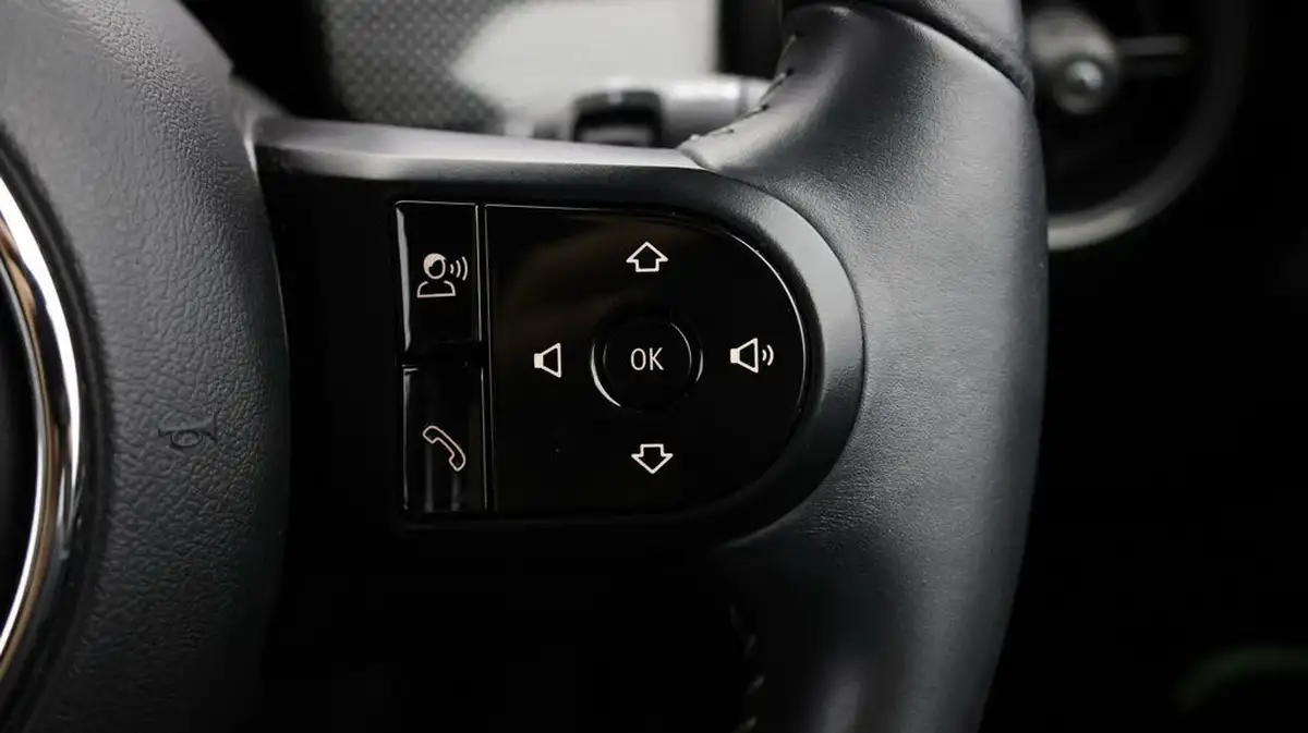 2021-mini-cooper-15-cooper-exclusive-hatchback-3d-auto-big-22