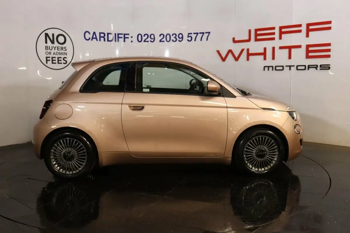 2021-fiat-500-e-icon-big-5