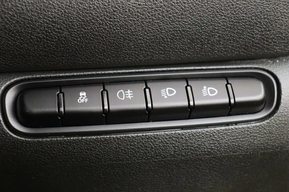 2021-fiat-500-e-icon-big-29