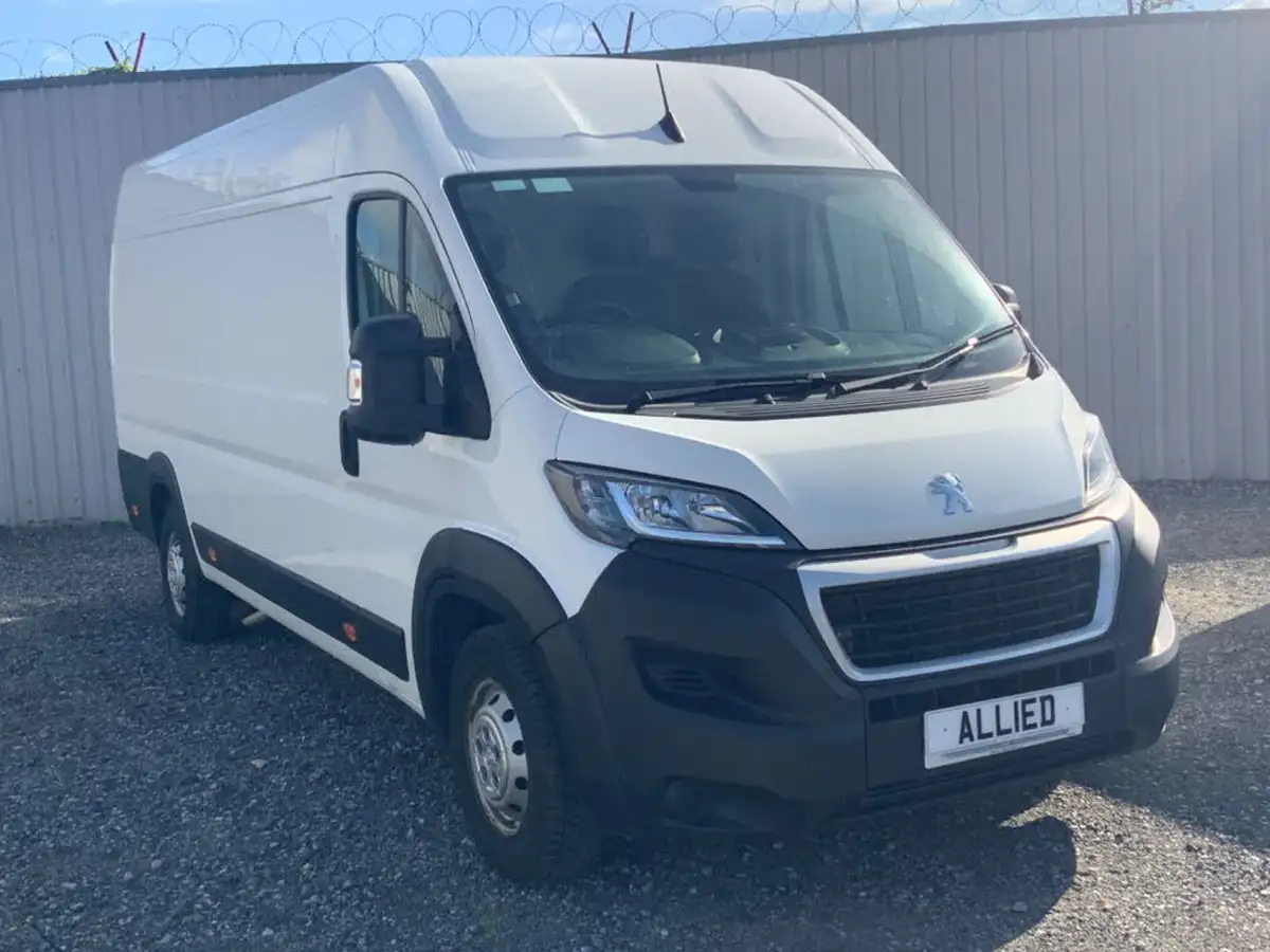 2023-peugeot-boxer-22-bluehdi-professional-premium-435-l4h2-big-9