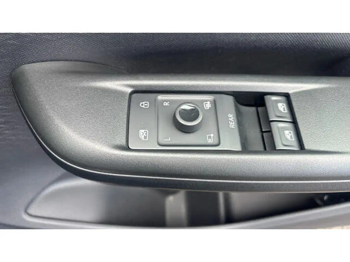2024-cupra-born-e-v3-230ps-77kwh-e-boost-big-30
