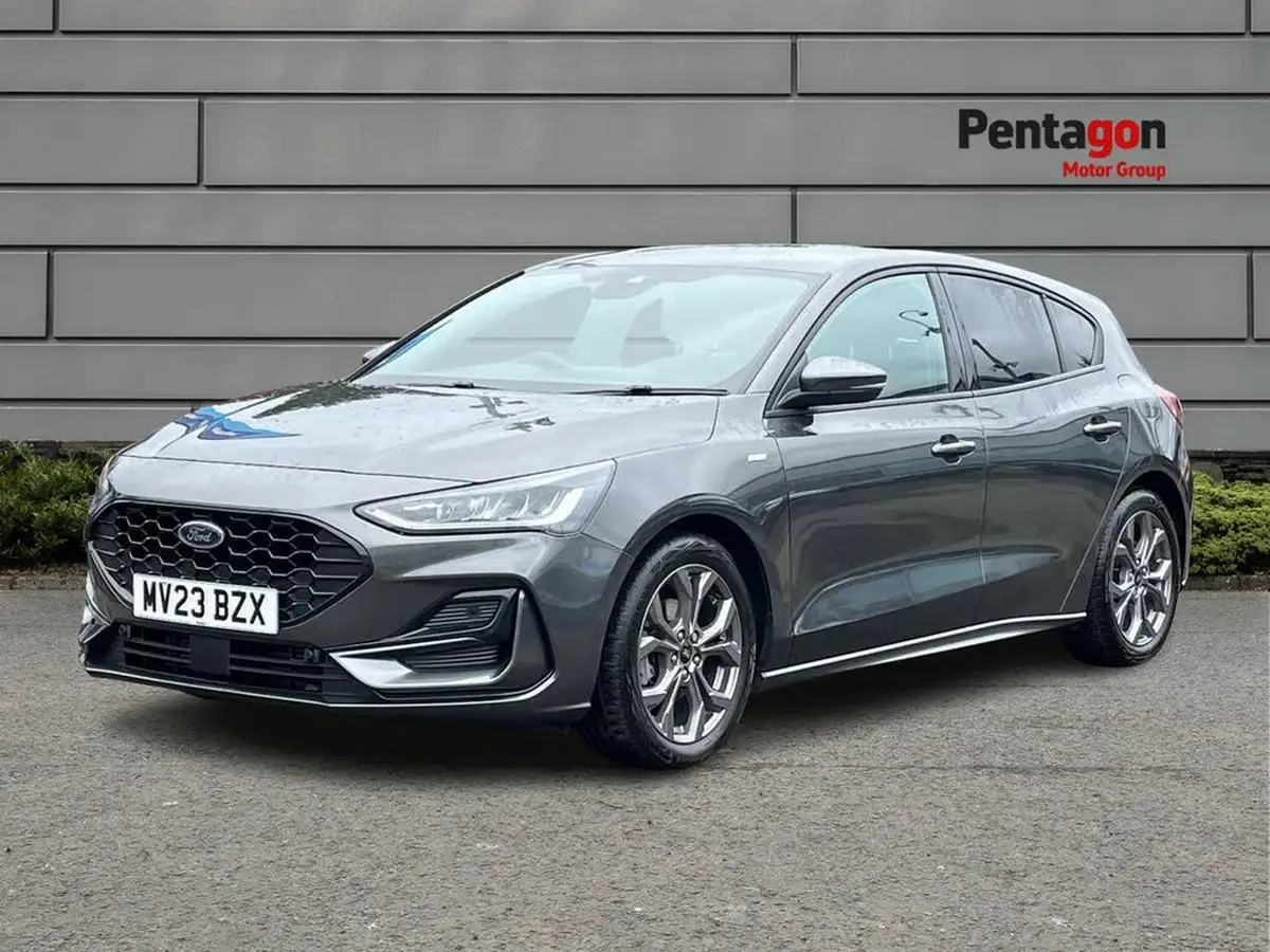2023-ford-focus-10t-st-line-125ps-hatchback-big-2