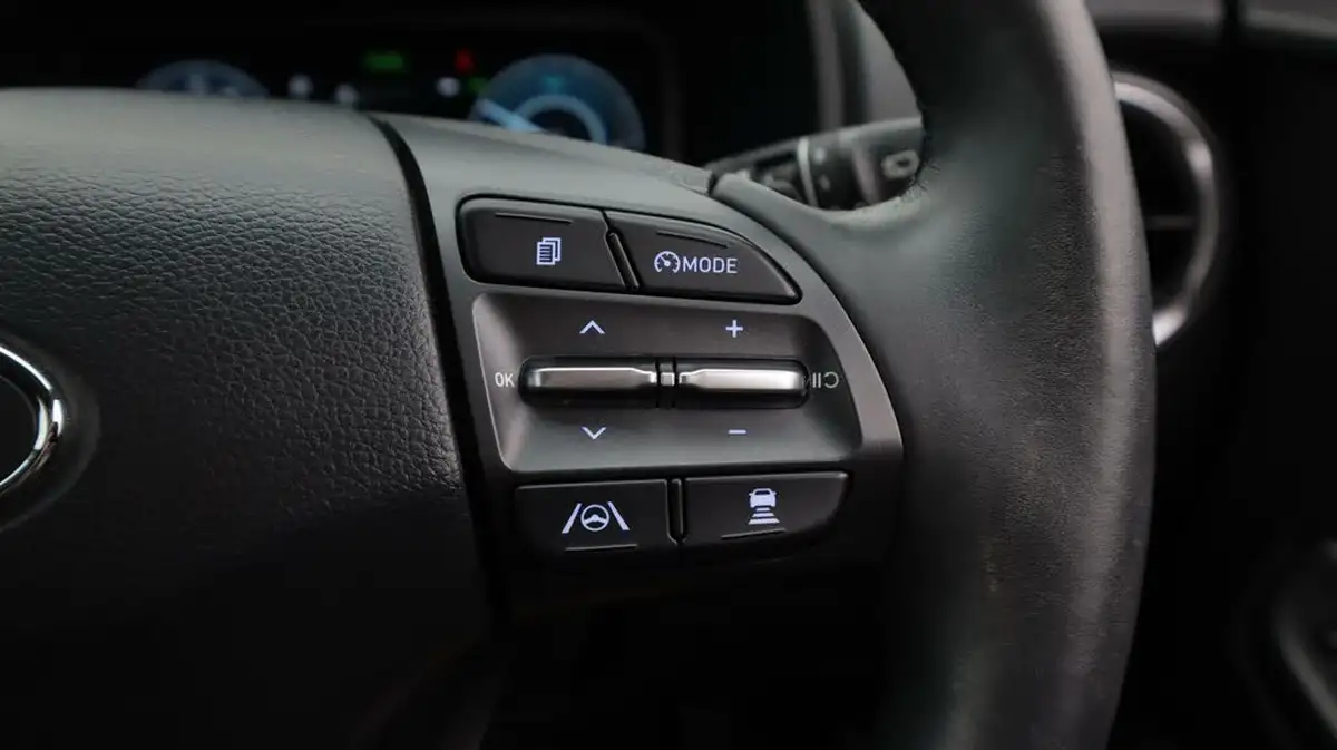 2022-hyundai-kona-16-gdi-premium-big-25