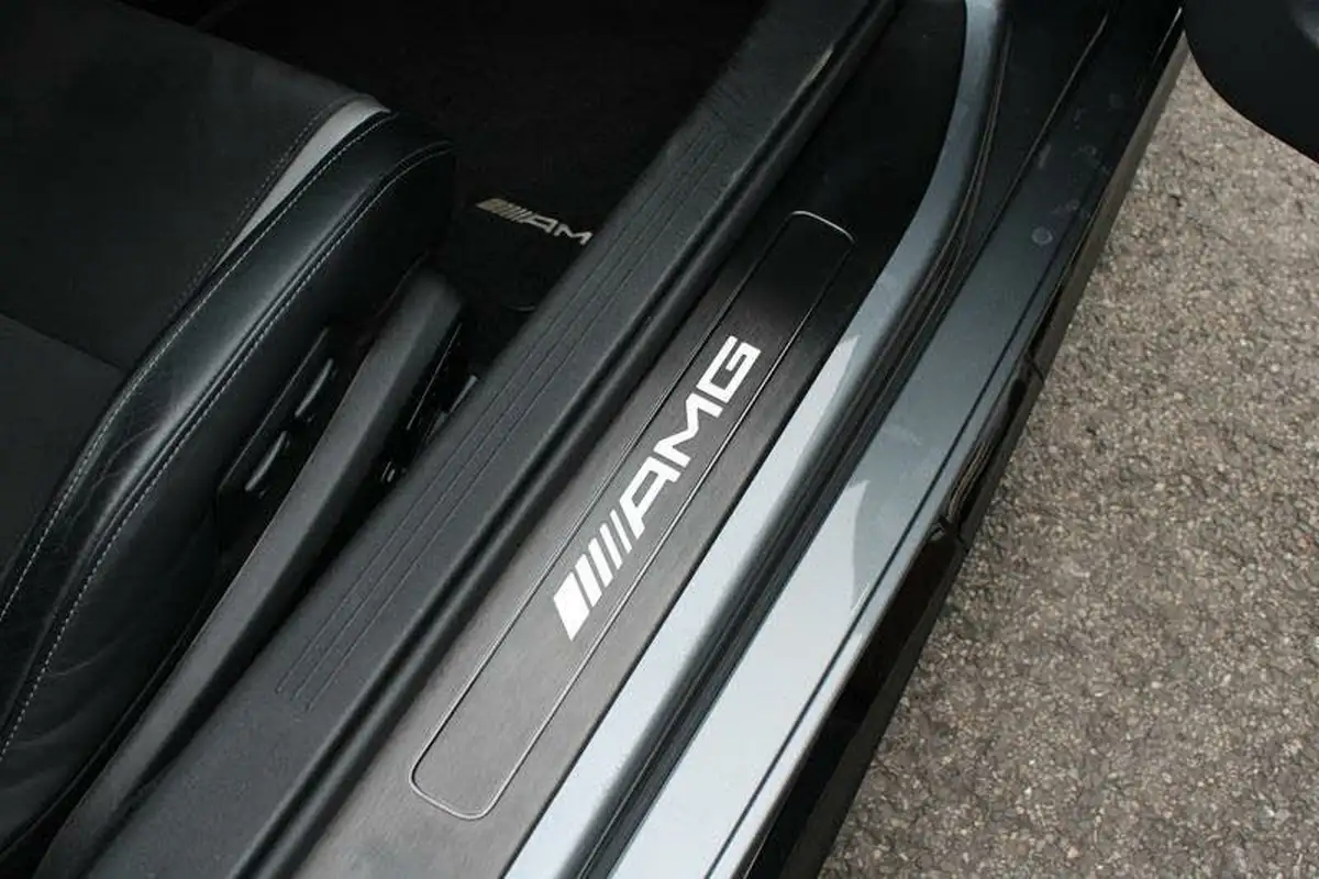 2019-mercedes-benz-amg-40-gt-r-premiumss-coupe-big-32