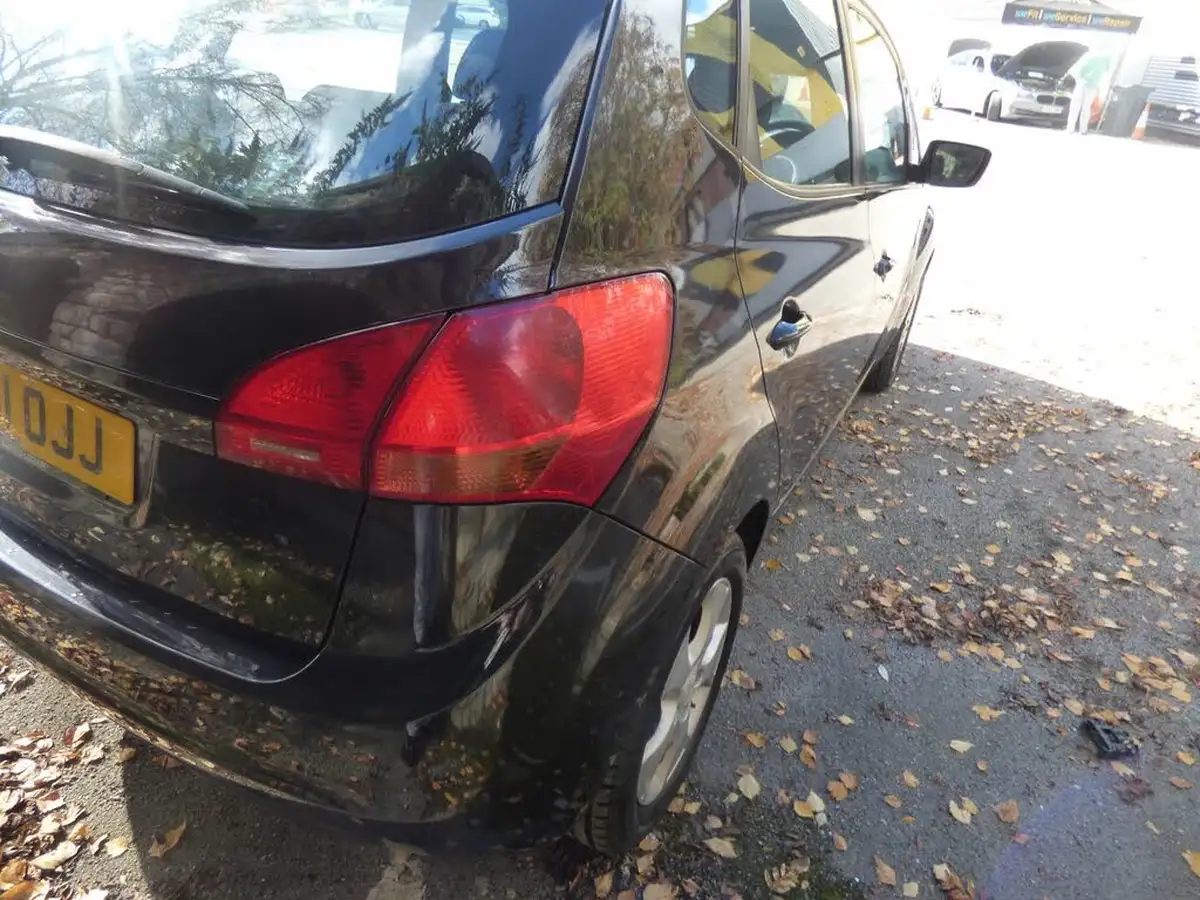 2012-kia-venga-16-2-big-6