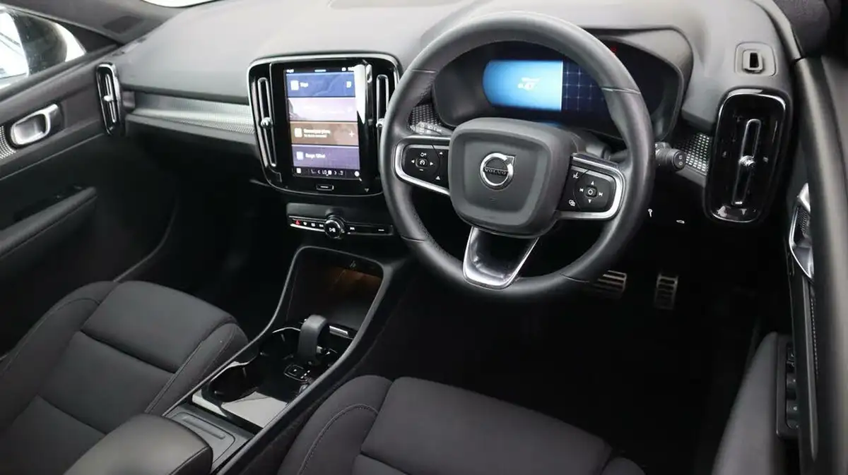 2022-volvo-xc40-e-twin-recharge-plus-big-9