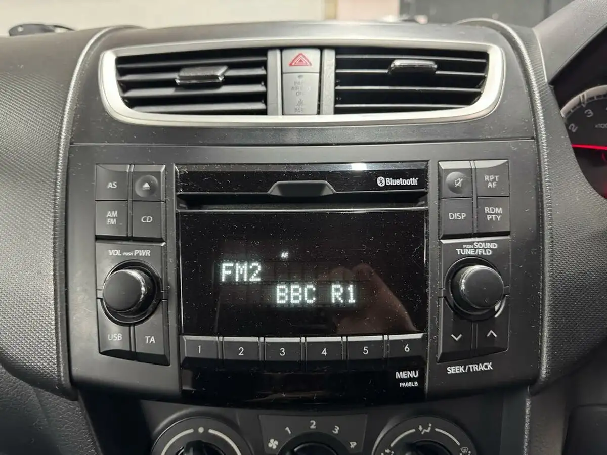 2013-suzuki-swift-12-sz3-93bhp-3d-big-22