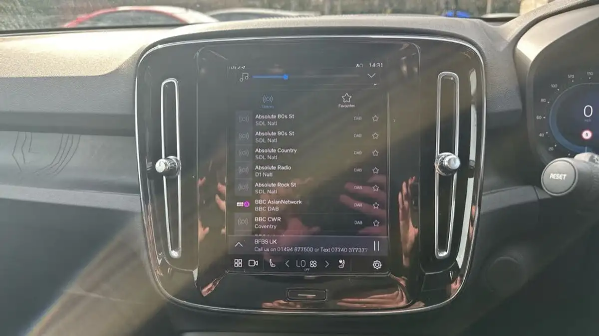 2022-volvo-c40-e-twin-recharge-pro-big-26
