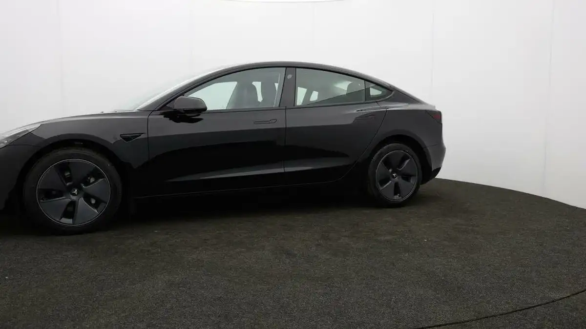 2022-tesla-model-3-e-long-range-big-65