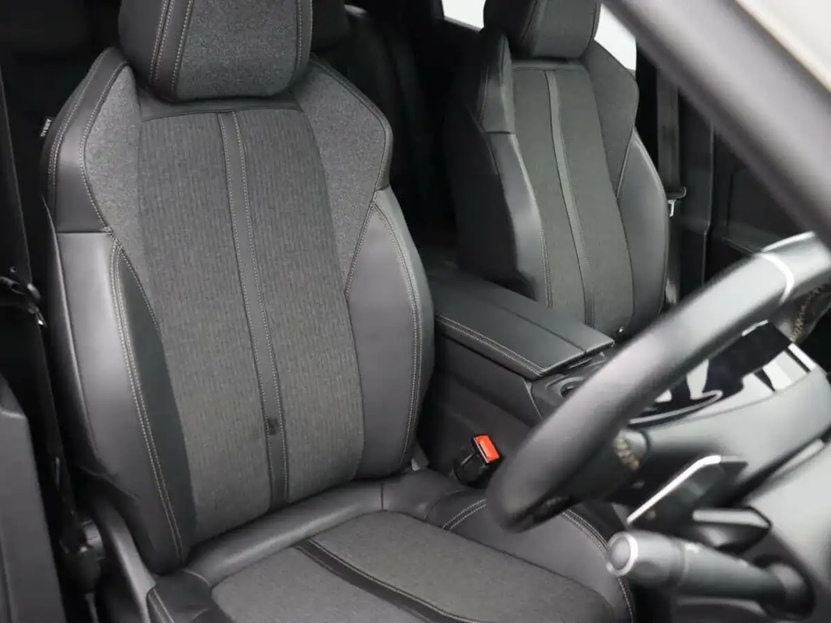 2018-peugeot-3008-suv-16-thp-gt-line-big-6