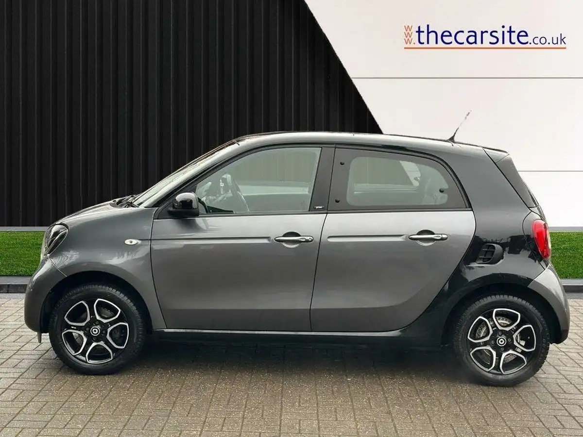 2017-smart-forfour-10-prime-71bhp-premiumss-twinamic-big-3